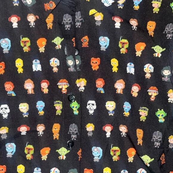 Star Wars Woman's 8 Bits Business Time Sleeveless button up Collar Shirt SZ M - Picture 2 of 4